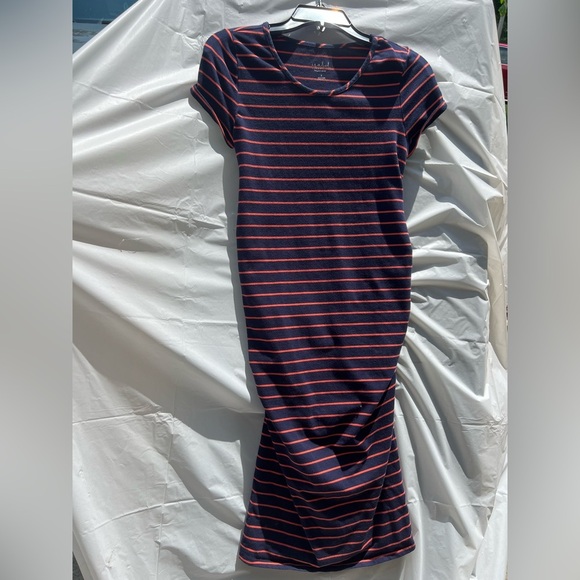 Isabel Maternity by Ingrid & Isabel Blue and Red Sheath Dress - Picture 1 of 3